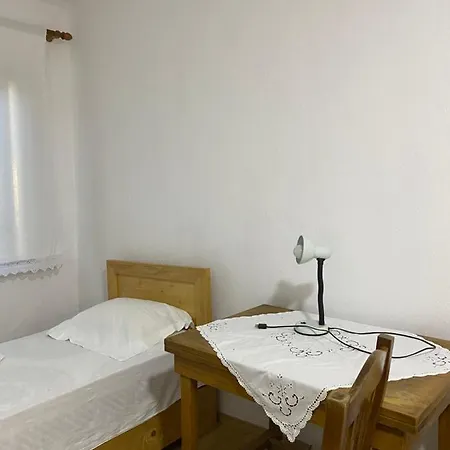 Roza's Πανσιόν *