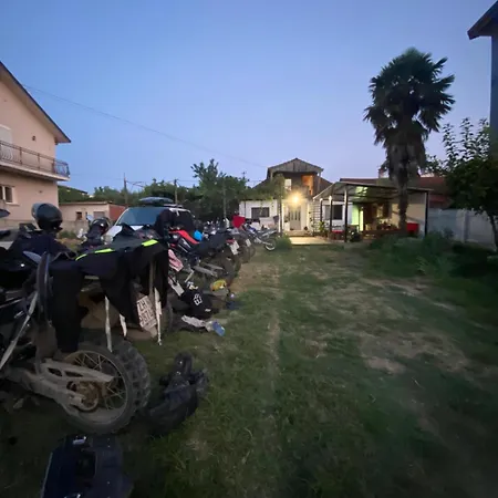 Πανσιόν Roza's Σκόδρα