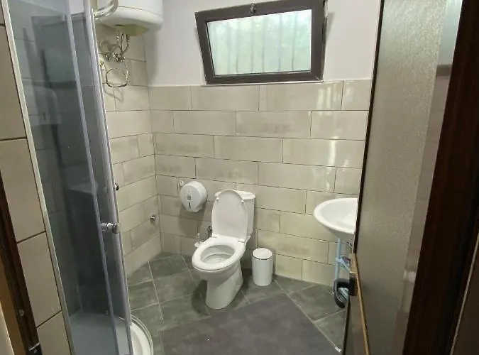 בית הארחה Roza's