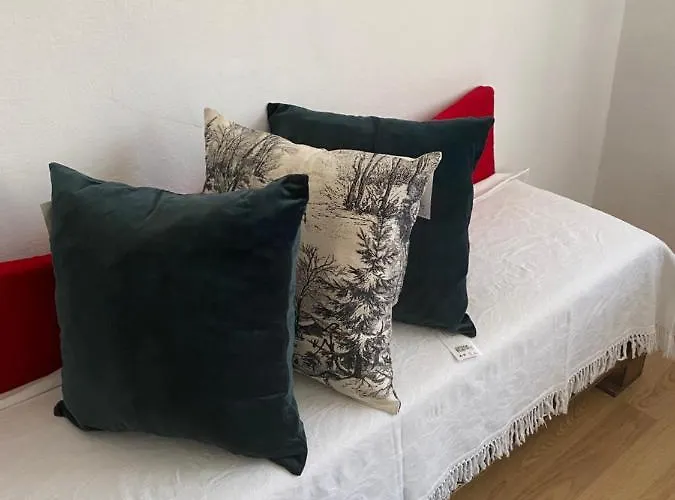 בית הארחה Roza's